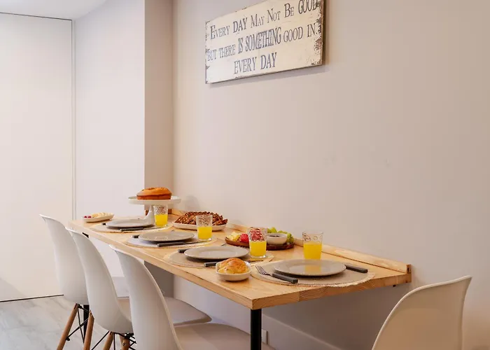 Daire Views Flats In Historic By Hostwise *