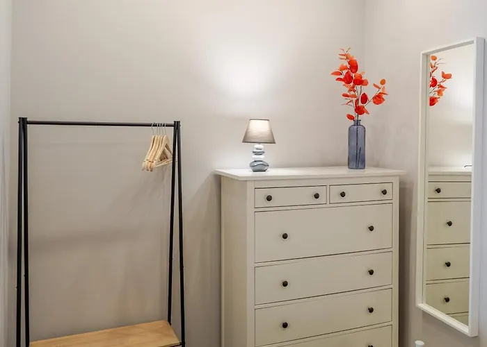 Views Flats In Historic By Hostwise Appartement *