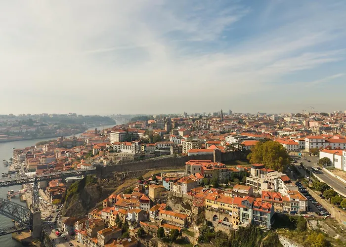 Views Flats In Historic By Hostwise