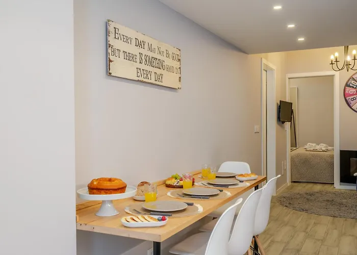 Daire Views Flats In Historic By Hostwise *