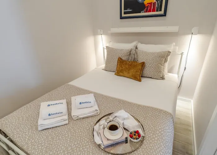 Views Flats In Historic By Hostwise Daire Porto