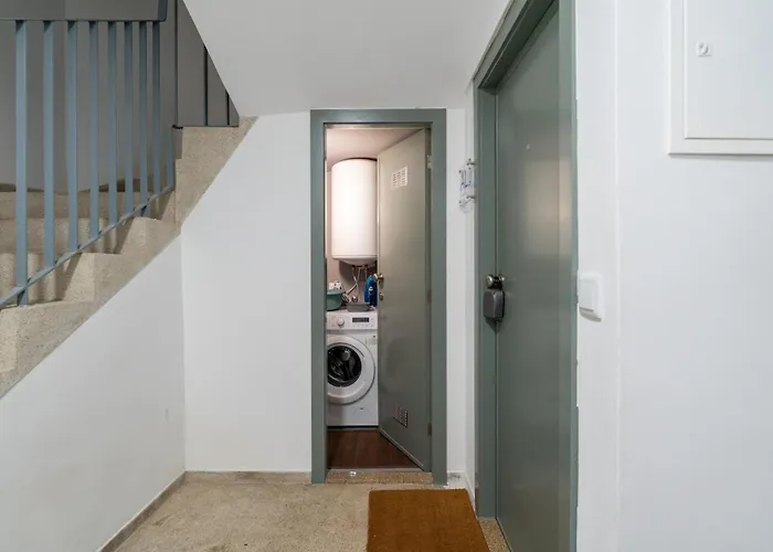 Views Flats In Historic By Hostwise Daire