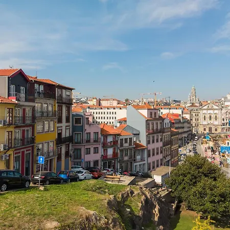 Views Flats In Historic By Hostwise * Porto