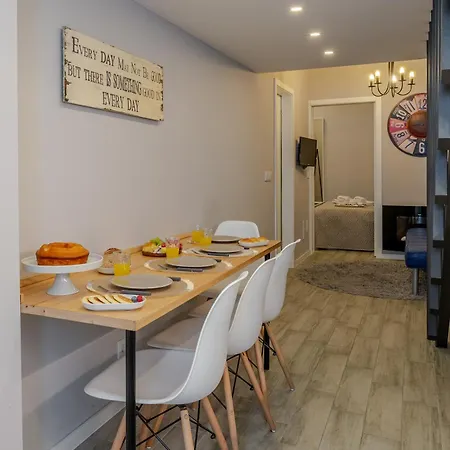 Views Flats In Historic By Hostwise Porto