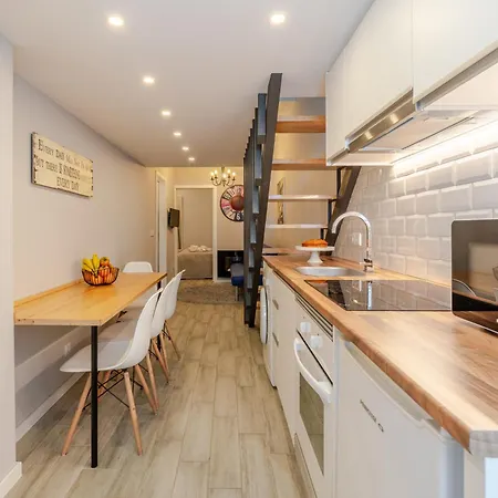 Views Flats In Historic By Hostwise *