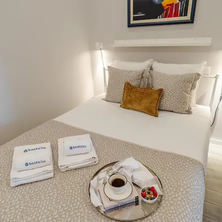 Views Flats In Historic By Hostwise Apartament Porto