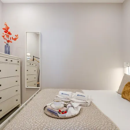 Views Flats In Historic By Hostwise *