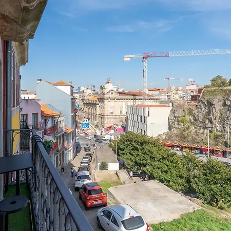 Views Flats In Historic By Hostwise Apartament *