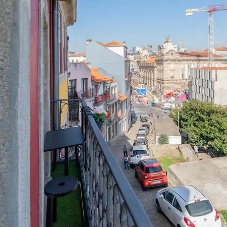 Views Flats In Historic By Hostwise Porto