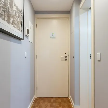 Views Flats In Historic By Hostwise *