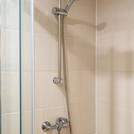 Apartment Views Flats In Historic By Hostwise *